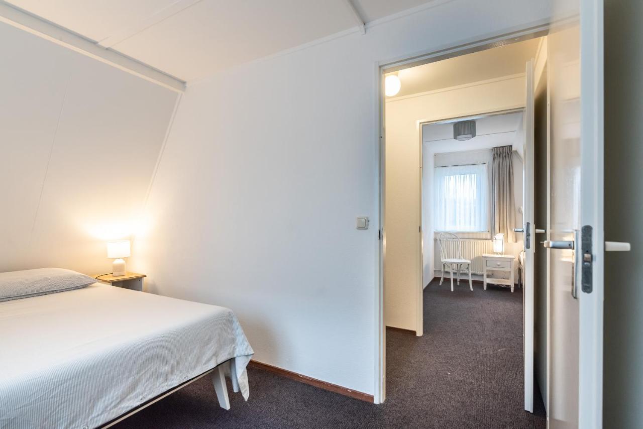 Bungalows - Bungalowpark Mooyeveld - Uniek Gelegen In De Duinen! Егмонт-Бинен Стая снимка